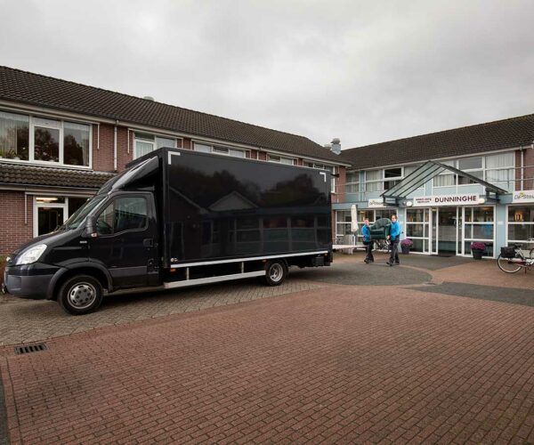 ontruiming-06 Woningontruiming met discrete bussen zonder logo.